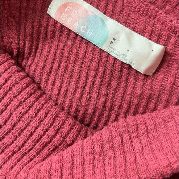 FP Beach World Traveler Mauve Soft Stretchy Split  Cowl Neck Pullover - Picture 7 of 7